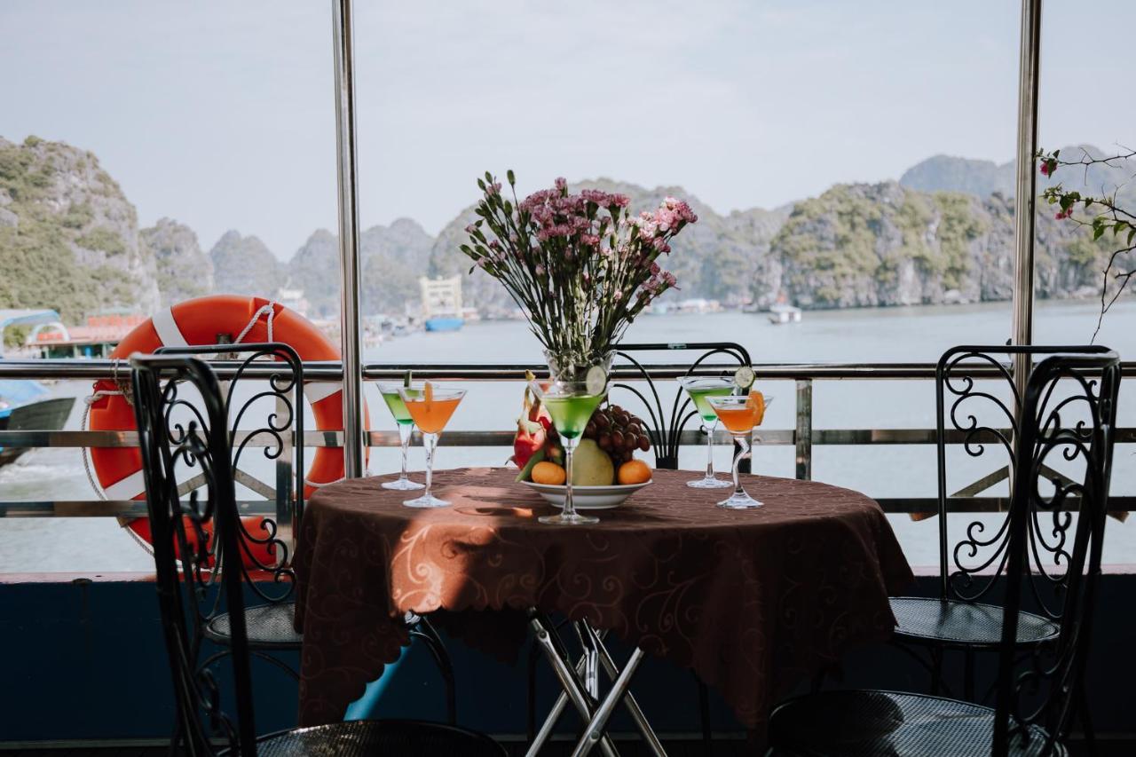 Hotel Cat Ba Bay Cruises Dong Khe Sau Exteriér fotografie